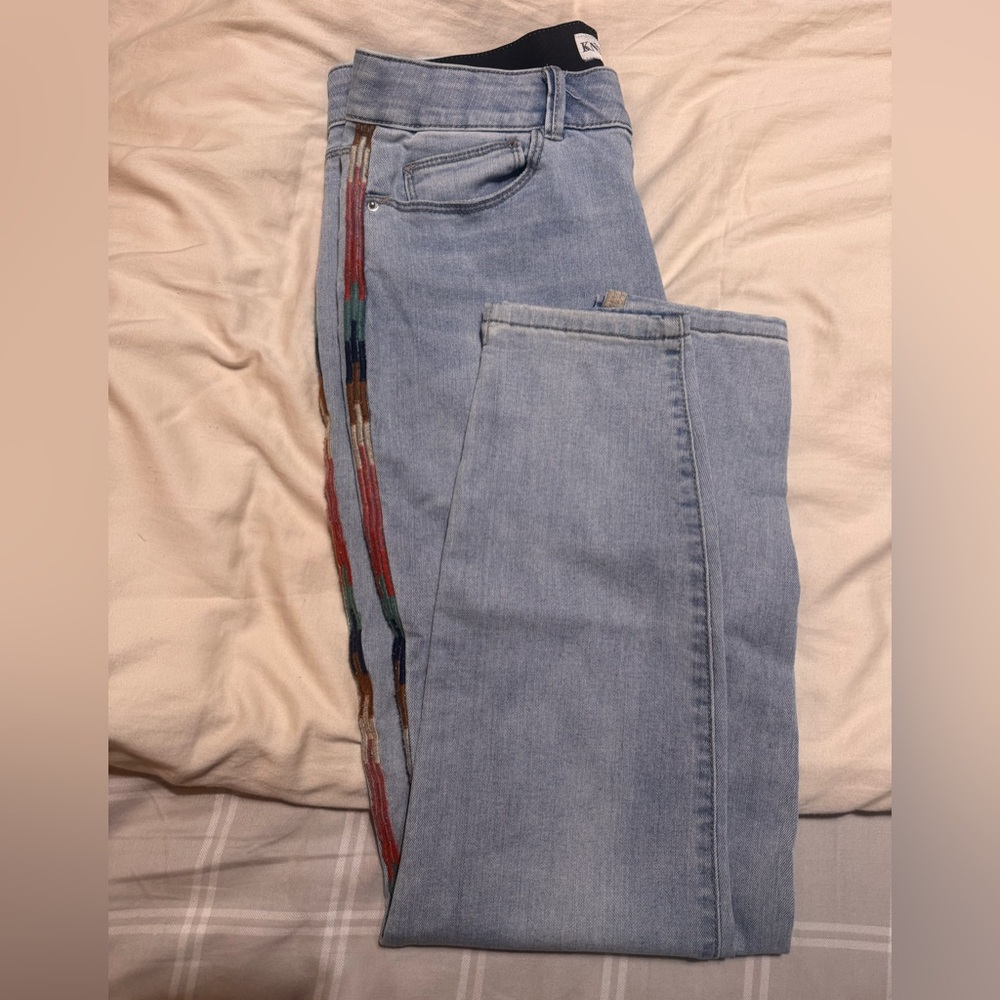 Knox Rose Skinny Jeans with Embroidered Side
